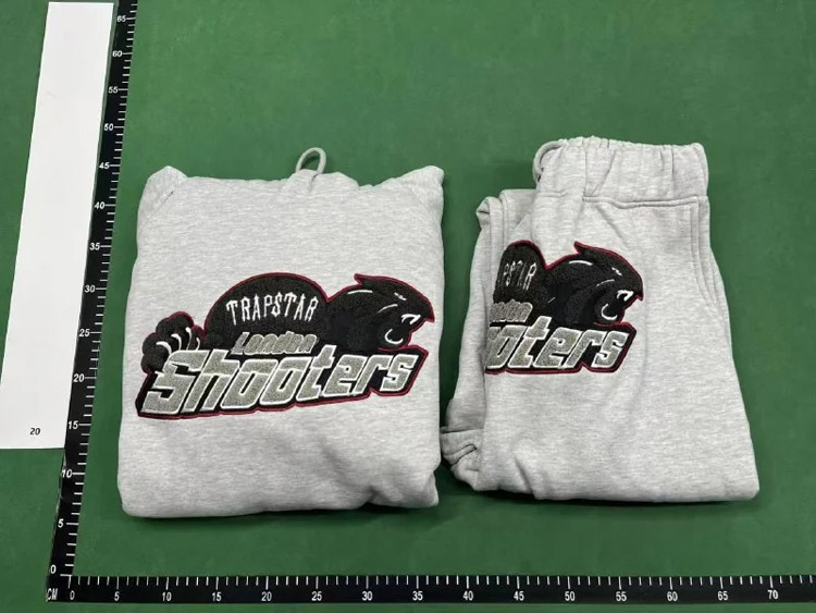 Zdjęcie QC 1 z 4 — Trapstar Logo Hoodie & Jogger Set [40 styles]