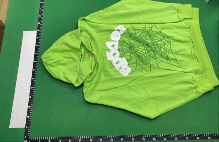 Zdjęcie QC 3 z 6 — Spider Web Hoodies & Joggers [39 styles]
