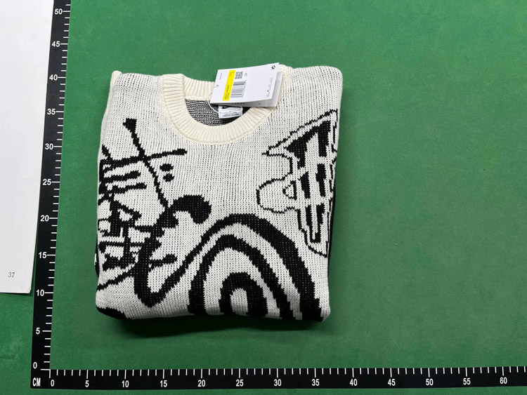 Zdjęcie QC 5 z 5 — Stussy Classic Logo Hoodies & Long-Sleeve Sweatshirts [40 styles]