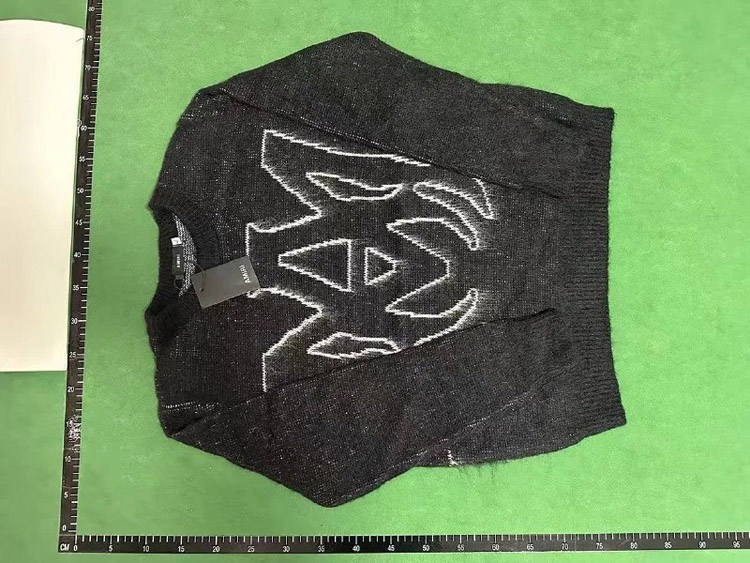 Zdjęcie QC 3 z 3 — Amiri Logo Knit Sweaters and Cardigans [34 styles]
