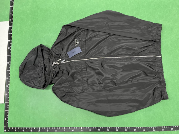 Zdjęcie QC 1 z 3 — Prada Re-Nylon Hooded Windbreaker Jacket [23 styles]