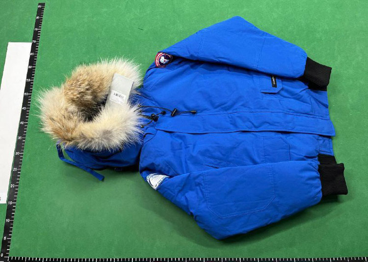 Zdjęcie QC 3 z 7 — Canada Goose Expedition Parka Jackets [8 styles]