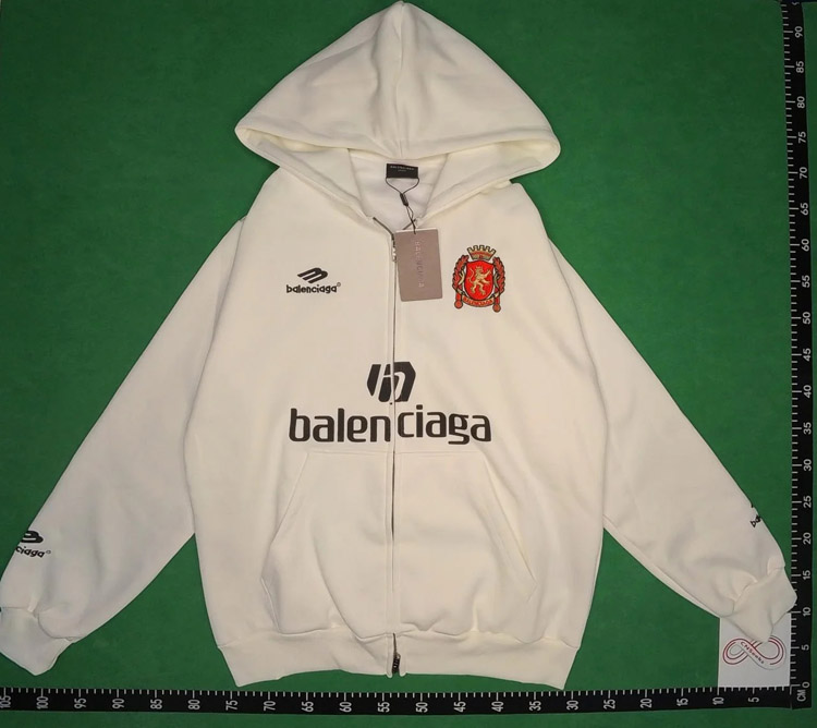 Zdjęcie QC 1 z 5 — Balenciaga Distressed Logo Hoodies [39 styles]
