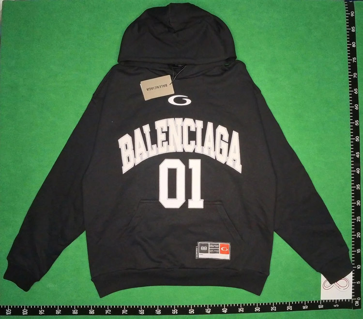 Zdjęcie QC 3 z 5 — Balenciaga Distressed Logo Hoodies [39 styles]