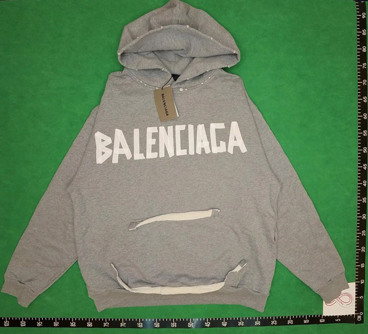 Zdjęcie QC 5 z 5 — Balenciaga Distressed Logo Hoodies [39 styles]