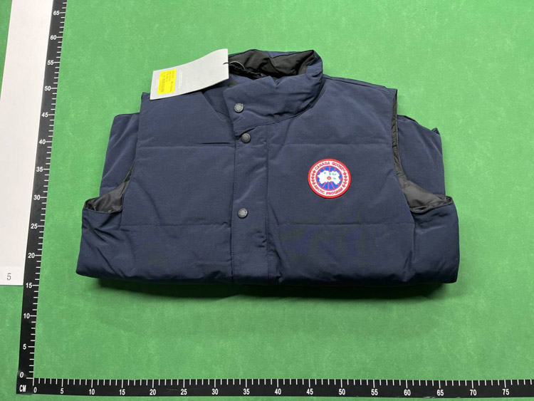 Zdjęcie QC 1 z 3 — Canada Goose Expedition Vest [9 styles]