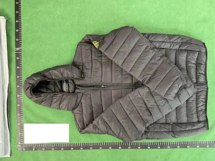 Zdjęcie QC 1 z 5 — Stone Island Shadow Project Lightweight Hooded Puffer Jacket [3 styles]