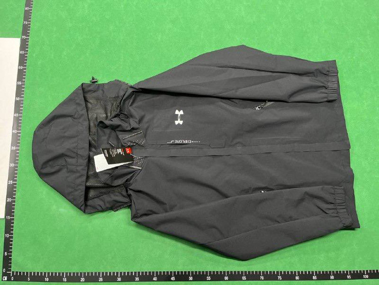 Zdjęcie QC 3 z 3 — Nike and Under Armour Hooded Windbreaker Jackets [8 styles]