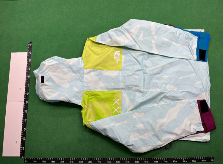 Zdjęcie QC 4 z 4 — The North Face Futurelight Mountain Light Jacket [3 styles]