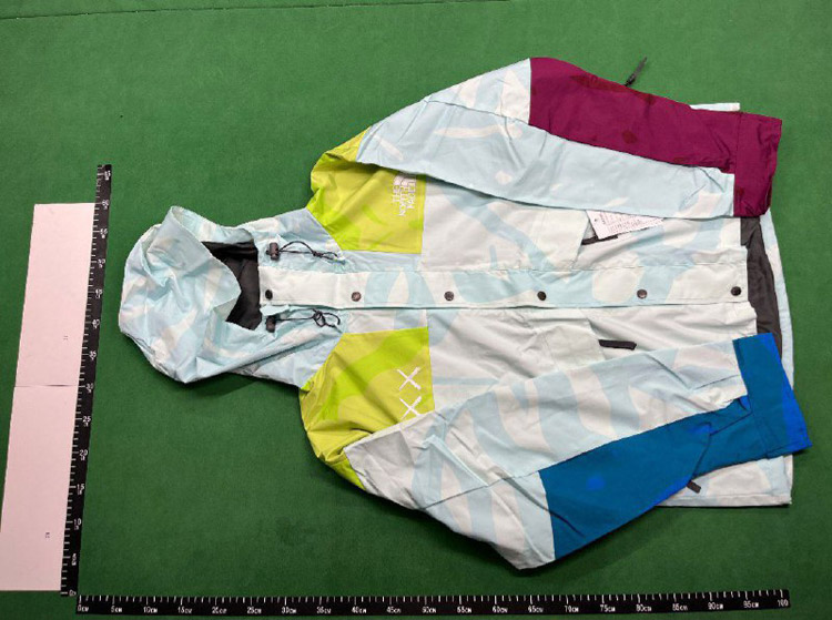 Zdjęcie QC 3 z 4 — The North Face Futurelight Mountain Light Jacket [3 styles]
