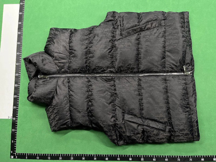 Zdjęcie QC 2 z 3 — GG Supreme Puffer Vest [7 styles]