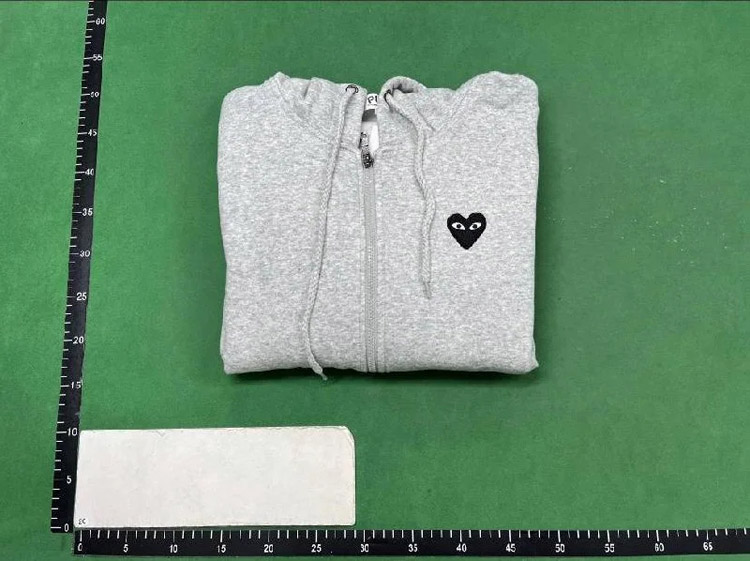 Zdjęcie QC 3 z 3 — Comme des Garçons Play Heart & Eyes Hoodie [17 styles]