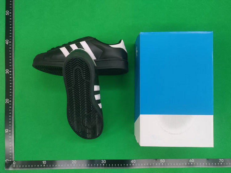 Zdjęcie QC 3 z 3 — Adidas Gazelle x Gucci Collaborative Sneakers [11 styles]