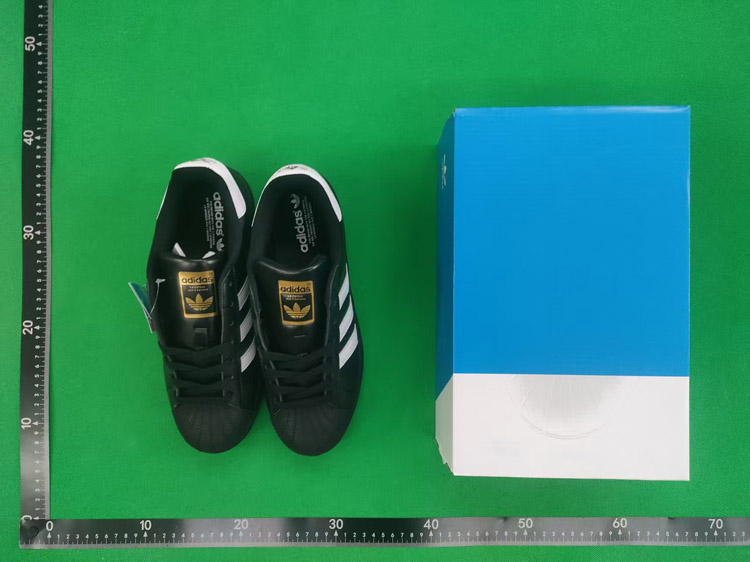 Zdjęcie QC 1 z 3 — Adidas Gazelle x Gucci Collaborative Sneakers [11 styles]