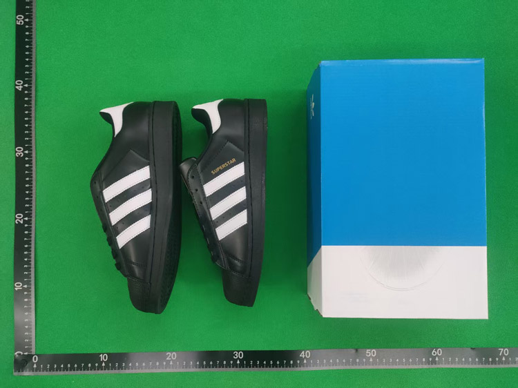 Zdjęcie QC 2 z 3 — Adidas Gazelle x Gucci Collaborative Sneakers [11 styles]
