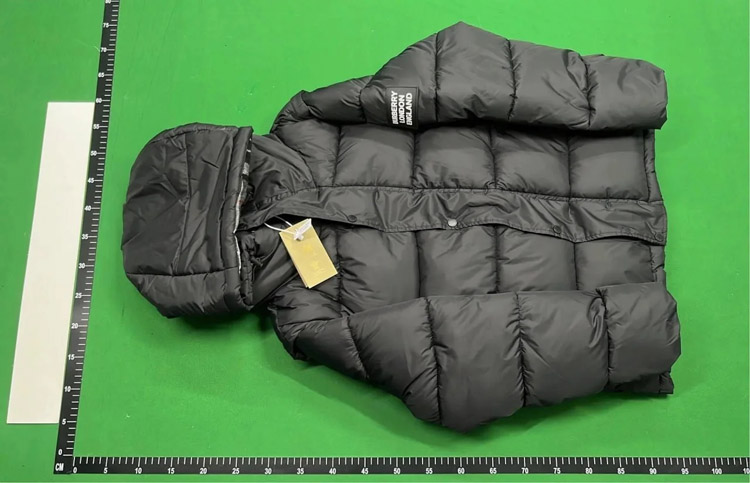 Zdjęcie QC 1 z 4 — Burberry Monogram Quilted Puffer Jacket [4 styles]