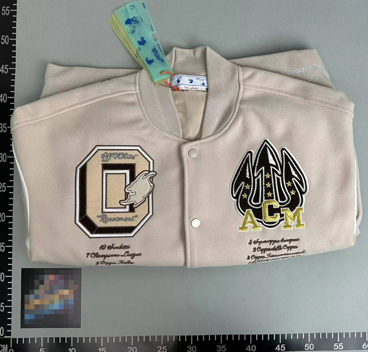 Zdjęcie QC 4 z 4 — Off-White™ 'O' Logo Varsity Jacket