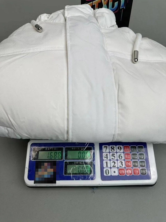 Zdjęcie QC 3 z 4 — Maison Kitsuné Fox Head Puffer Jacket [5 styles]