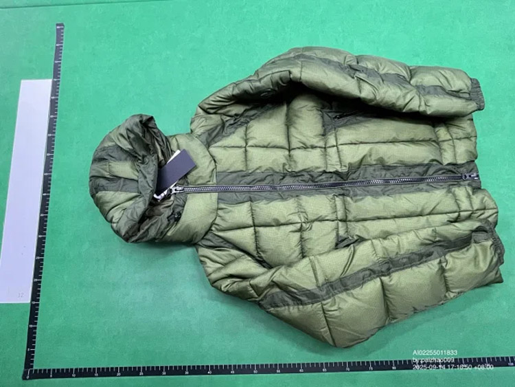 Zdjęcie QC 2 z 3 — Moncler Maya Puffer Jacket [4 styles]
