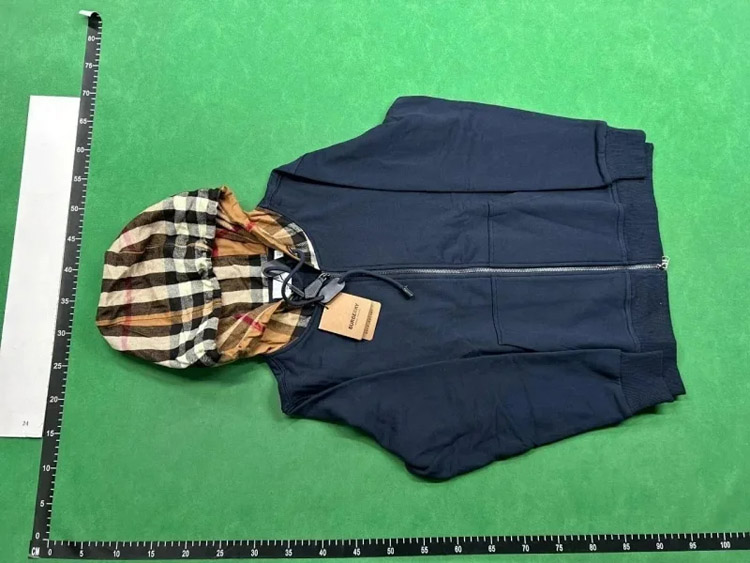 Zdjęcie QC 6 z 6 — Burberry Vintage Check Hoodie & Sweater Collection [30 styles]
