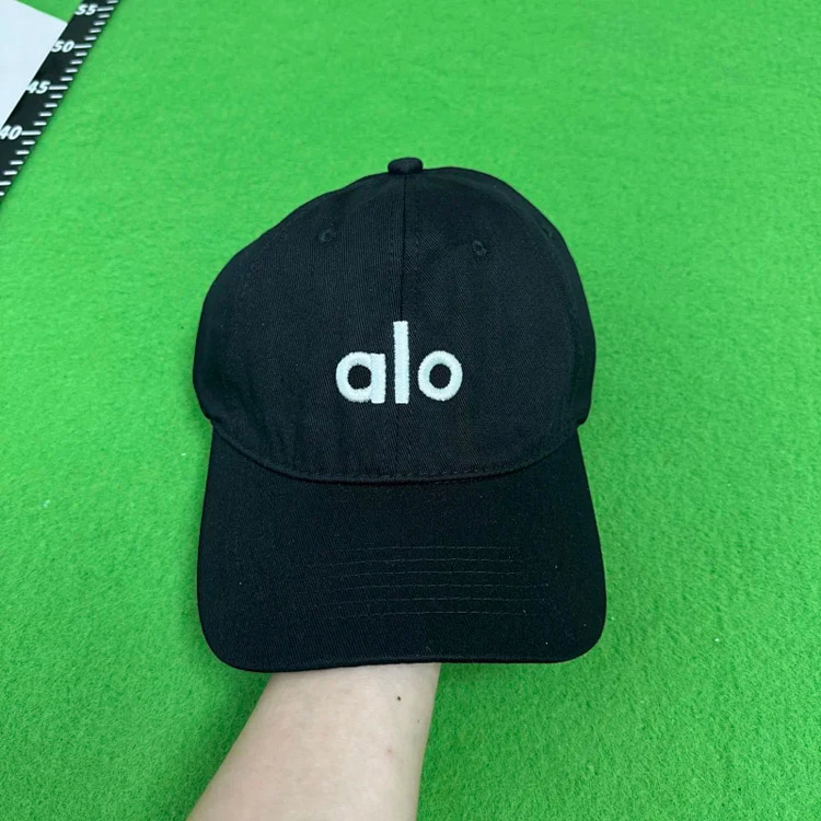Zdjęcie QC 1 z 3 — Alo Yoga Embroidered Logo Baseball Cap [22 styles]