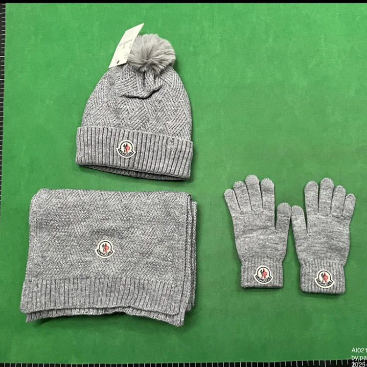 Zdjęcie QC 2 z 5 — Moncler Logo Knit Beanie, Scarf & Gloves Set [18 styles]