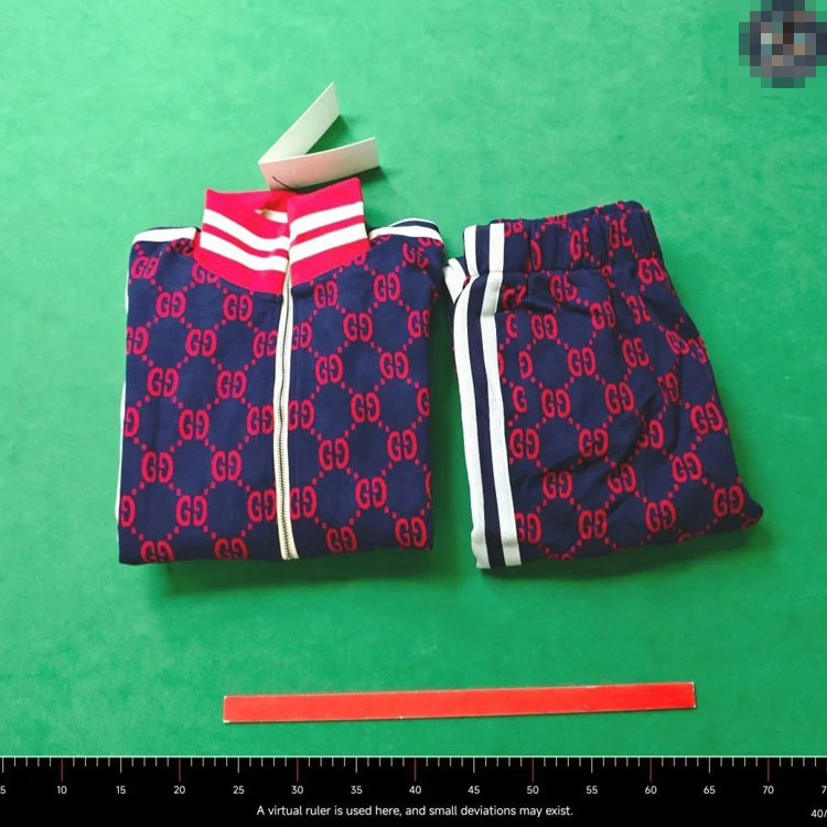 Zdjęcie QC 1 z 1 — Gucci GG Supreme Track Jacket and Pants Set [4 styles]