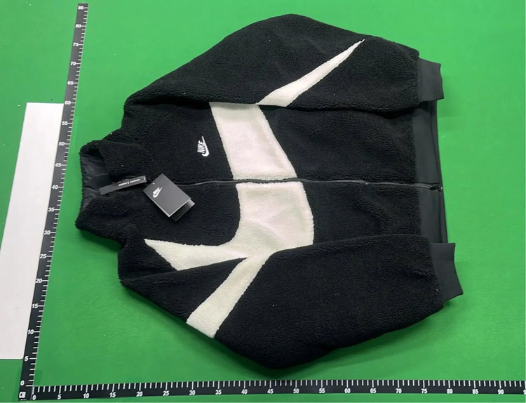 Zdjęcie QC 3 z 3 — Nike Swoosh Sherpa Fleece Jacket & Vest [6 styles]