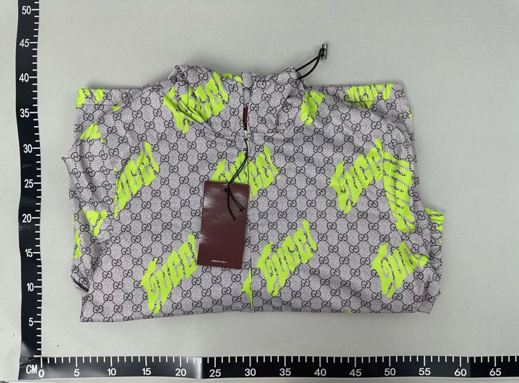 Zdjęcie QC 1 z 4 — Gucci GG Supreme / Versace Baroque / Burberry Check Windbreakers [19 styles]