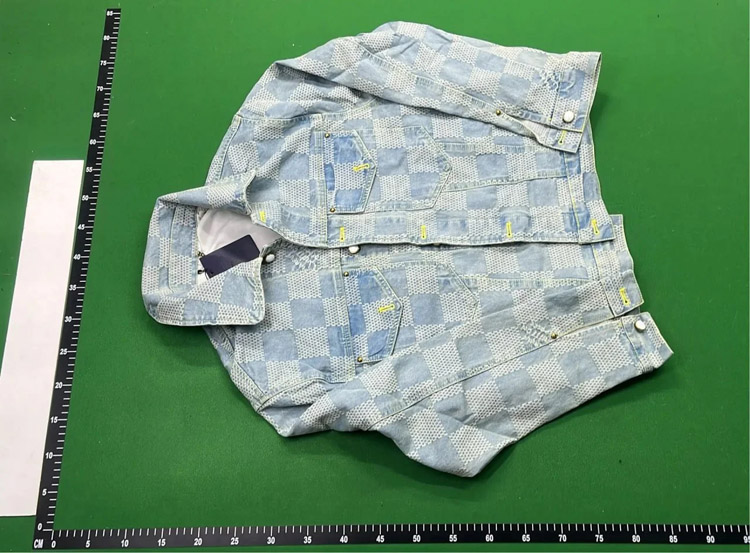 Zdjęcie QC 1 z 4 — Louis Vuitton Damier Pixel Denim Jacket & Pants Set [39 styles]