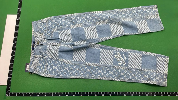 Zdjęcie QC 2 z 4 — Louis Vuitton Damier Pixel Denim Jacket & Pants Set [39 styles]