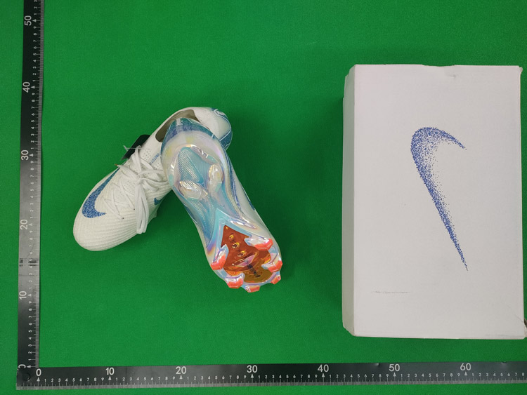 Zdjęcie QC 2 z 5 — Nike Mercurial Superfly Soccer Cleats