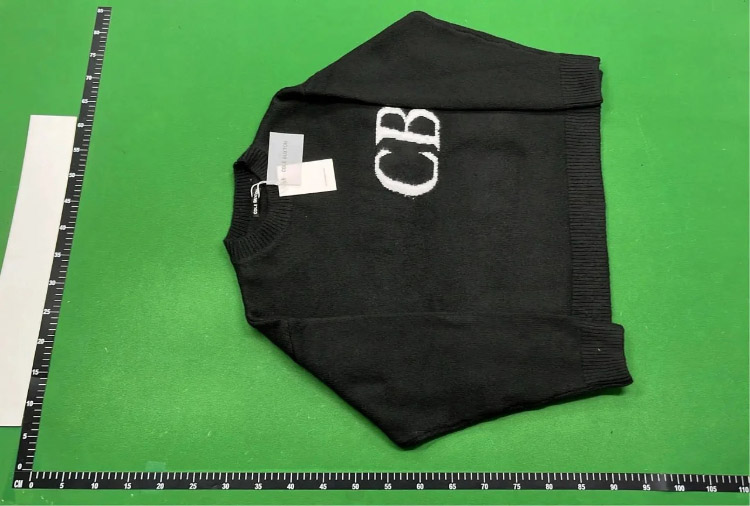 Zdjęcie QC 2 z 4 — CB Logo Knit Sweater